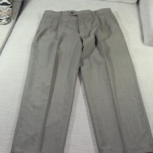 Kilburn and Finch Light Brown Suit 40L - Picture 8 of 13